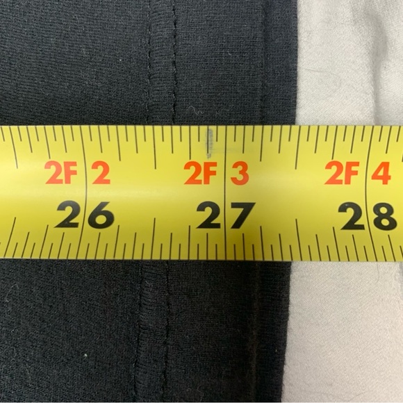 Squid Game Red Light Green Light Doll logo graphic shirt Adult Men XL Young Hee - Picture 7 of 8